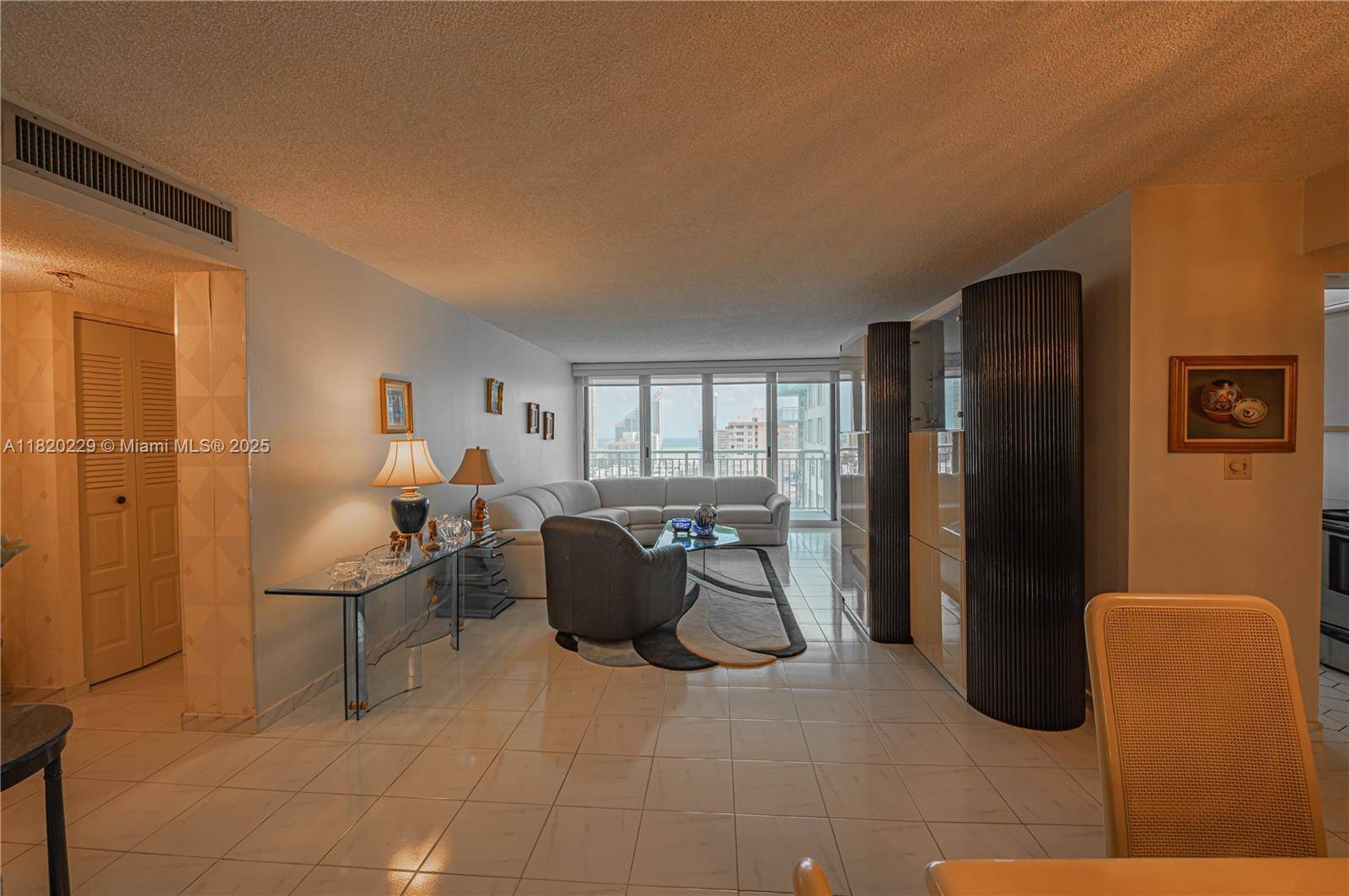 Sunny Isles Beach, FL 33160,301 174th St #2317