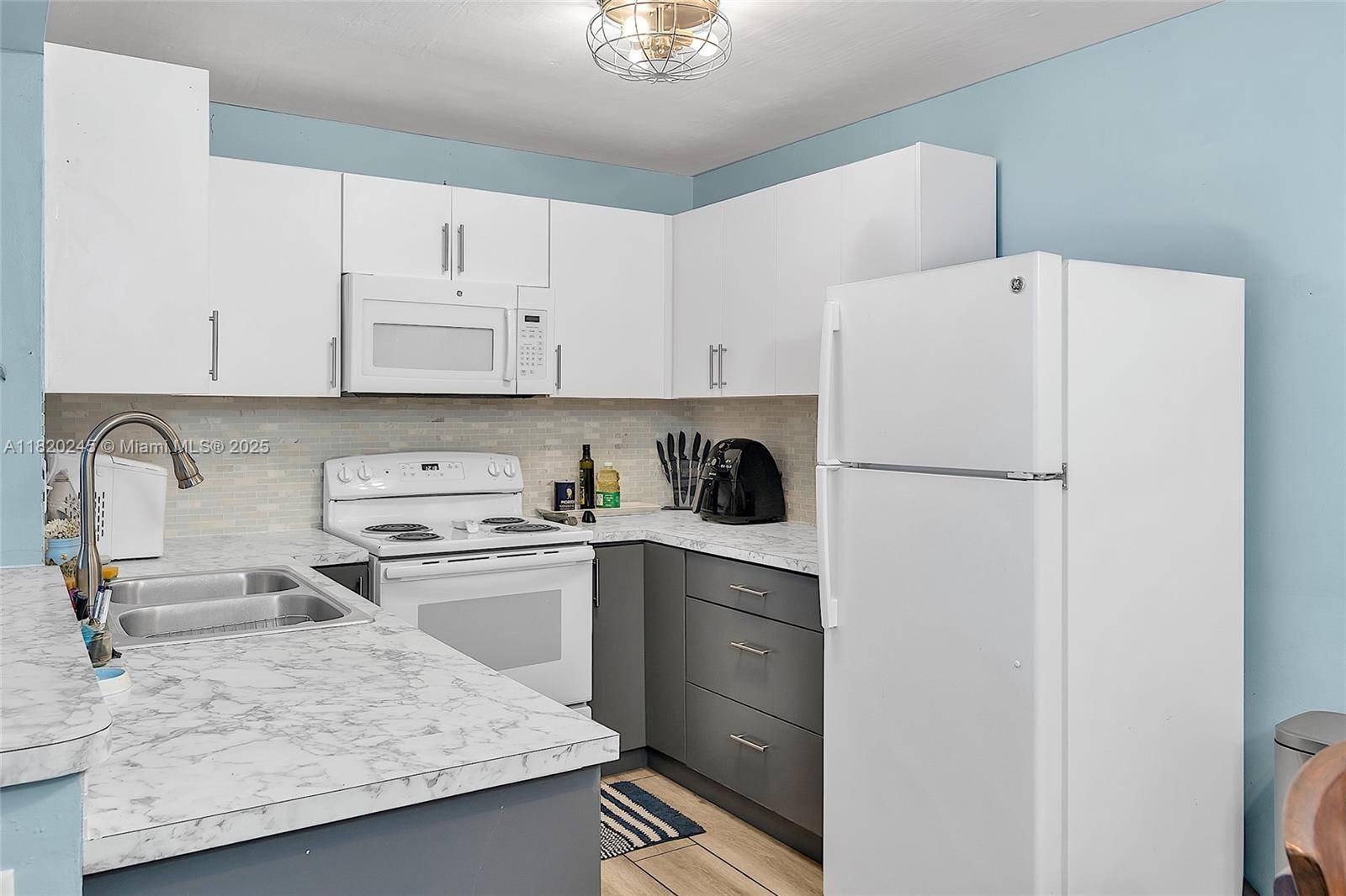 Pembroke Pines, FL 33025,251 W Palm Cir W #207