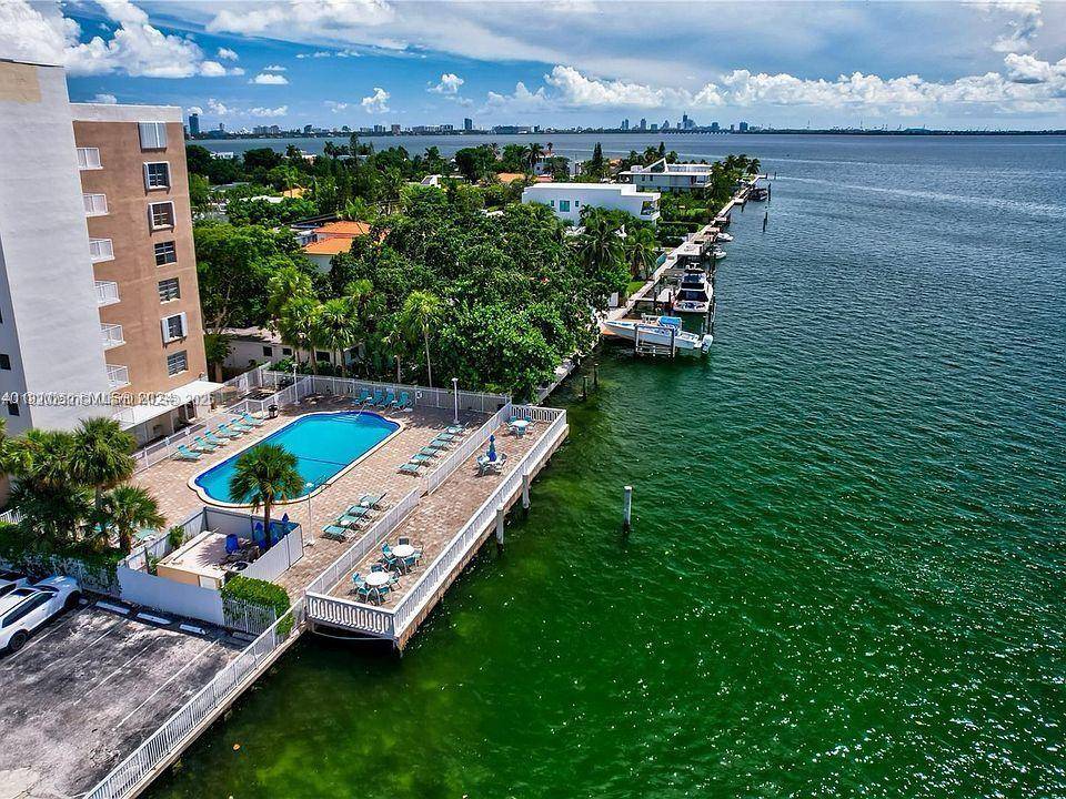 North Bay Village, FL 33141,1455 N TREASURE DR #5h