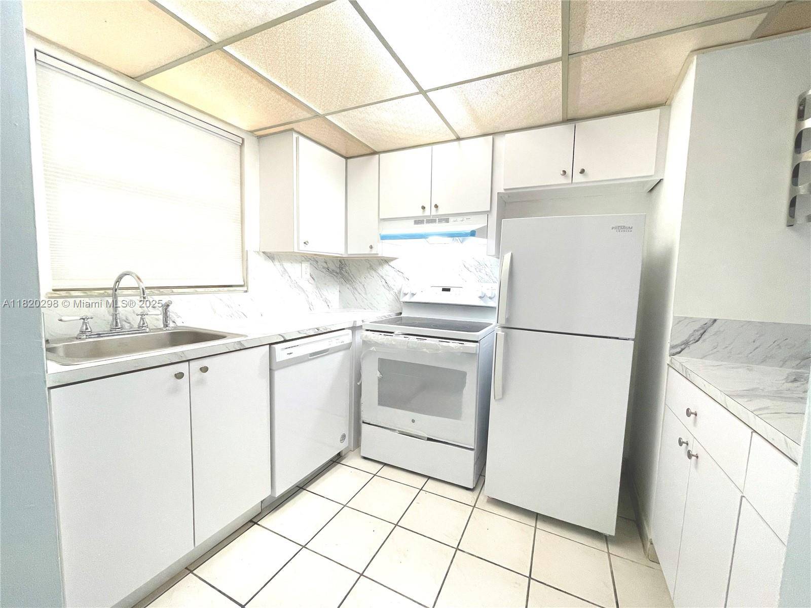 North Miami Beach, FL 33160,3536 NE 168th St #308