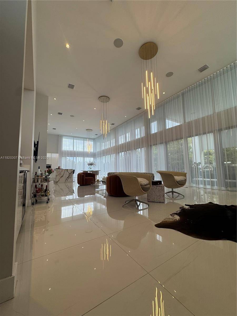 Weston, FL 33326,16639 N Botaniko Dr N