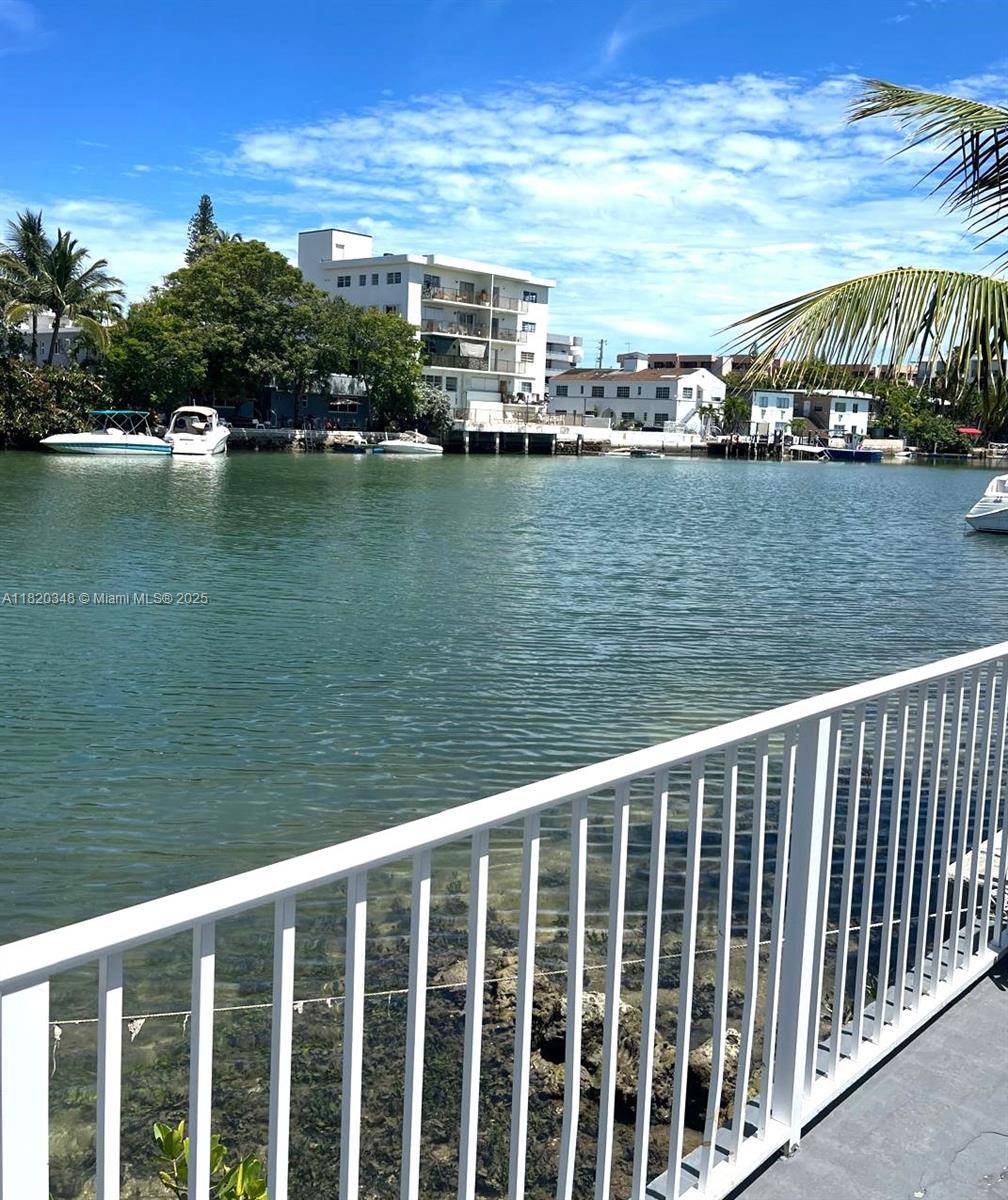 Miami Beach, FL 33141,8271 Crespi Blvd #2