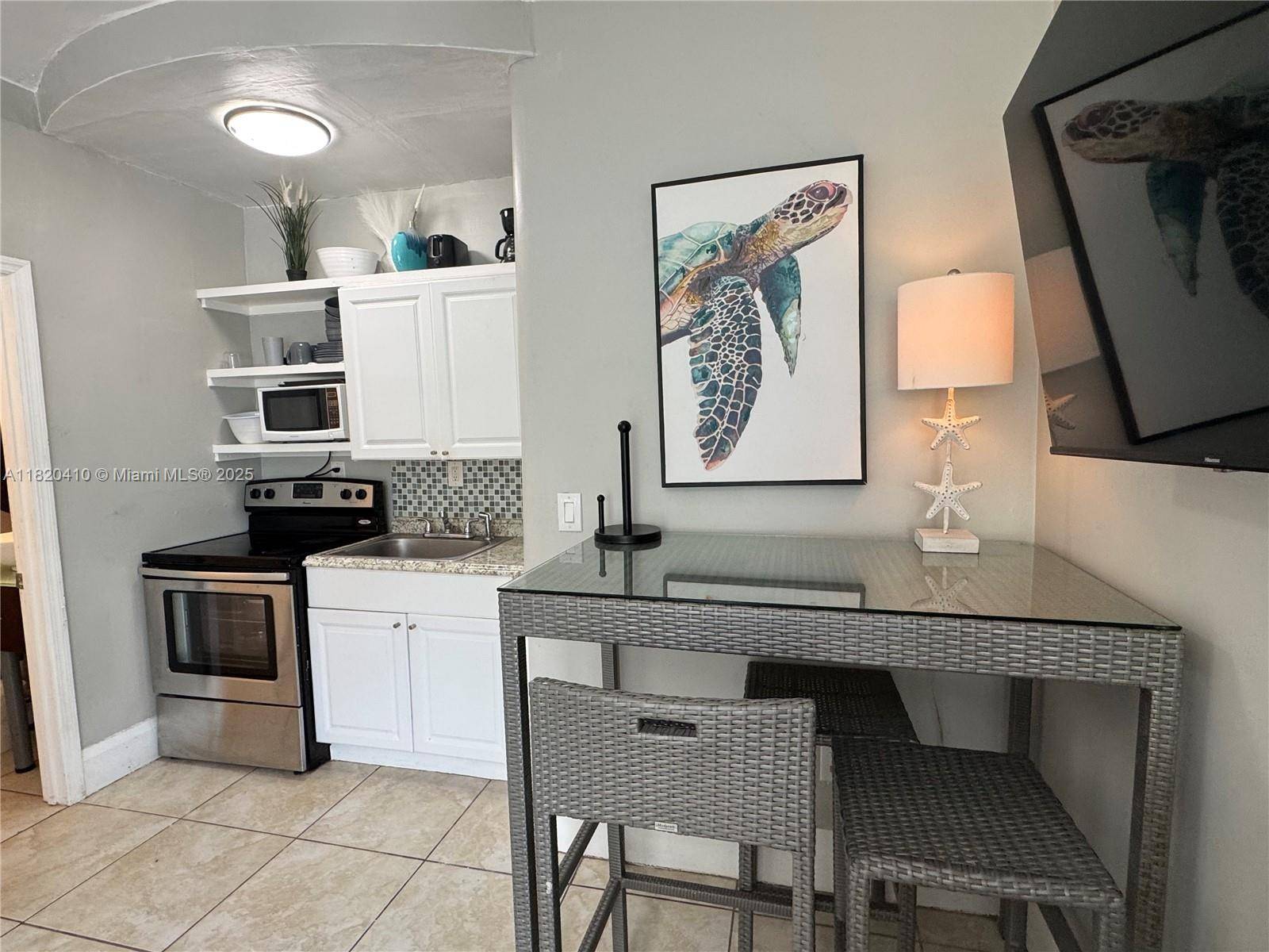 Miami Beach, FL 33139,726 8th St #1