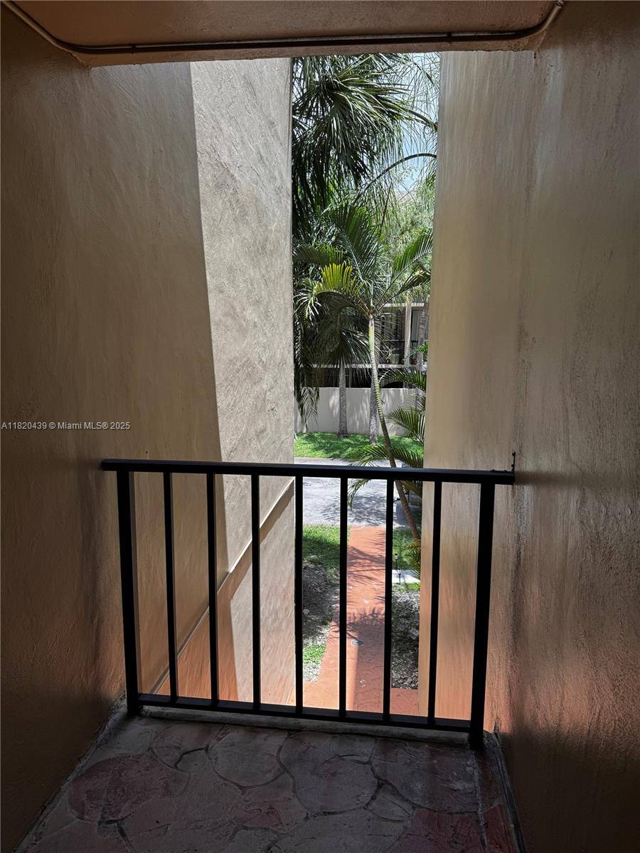 Miami, FL 33176,10875 SW 112th Ave #206