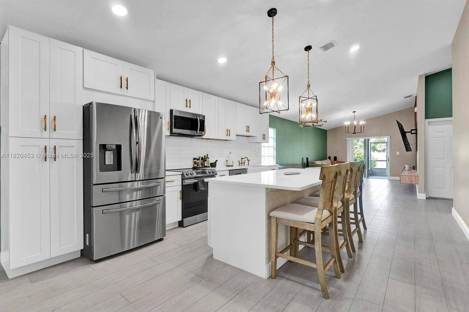 Pembroke Pines, FL 33029,142 SW 204th Ave