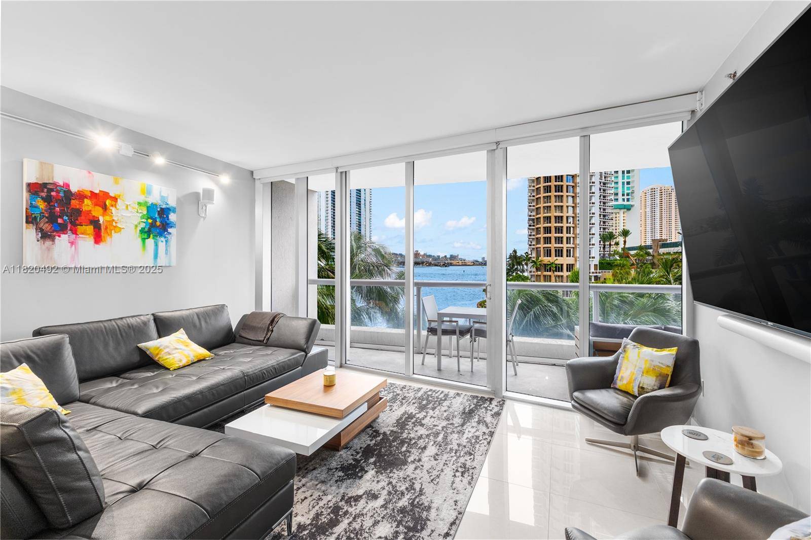 Miami, FL 33131,465 Brickell Ave #417