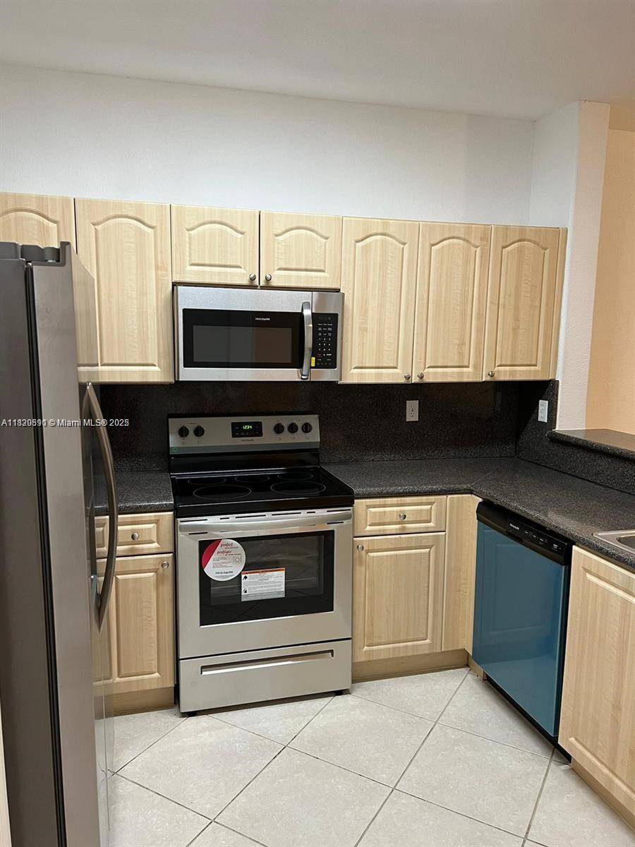 Homestead, FL 33035,2758 SE 17th Ave #102