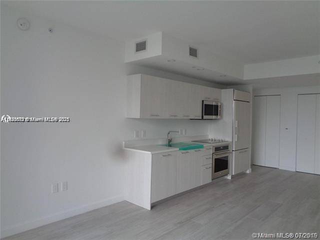 Miami, FL 33130,45 SW 9th St #3009