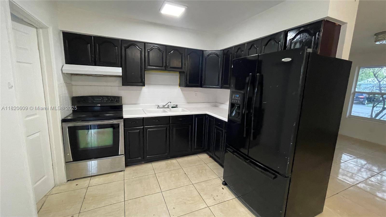 Hollywood, FL 33021,5900 Garfield #East