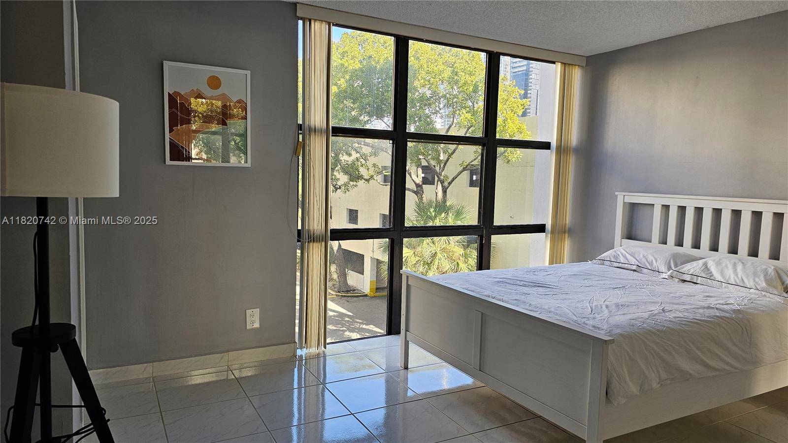 Sunny Isles Beach, FL 33160,17011 N Bay Rd #308
