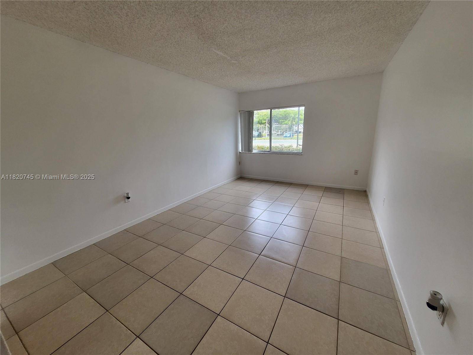 Plantation, FL 33324,721 N Pine Island Rd #121