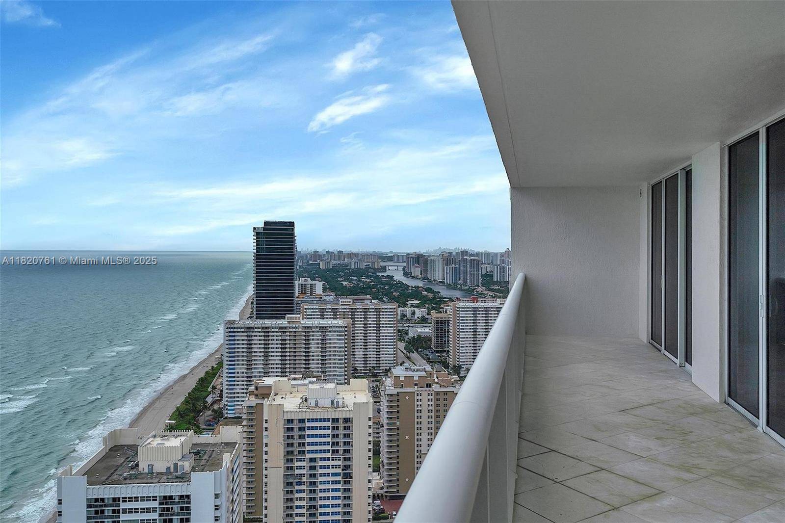 Hallandale Beach, FL 33009,1850 S Ocean Dr #4203