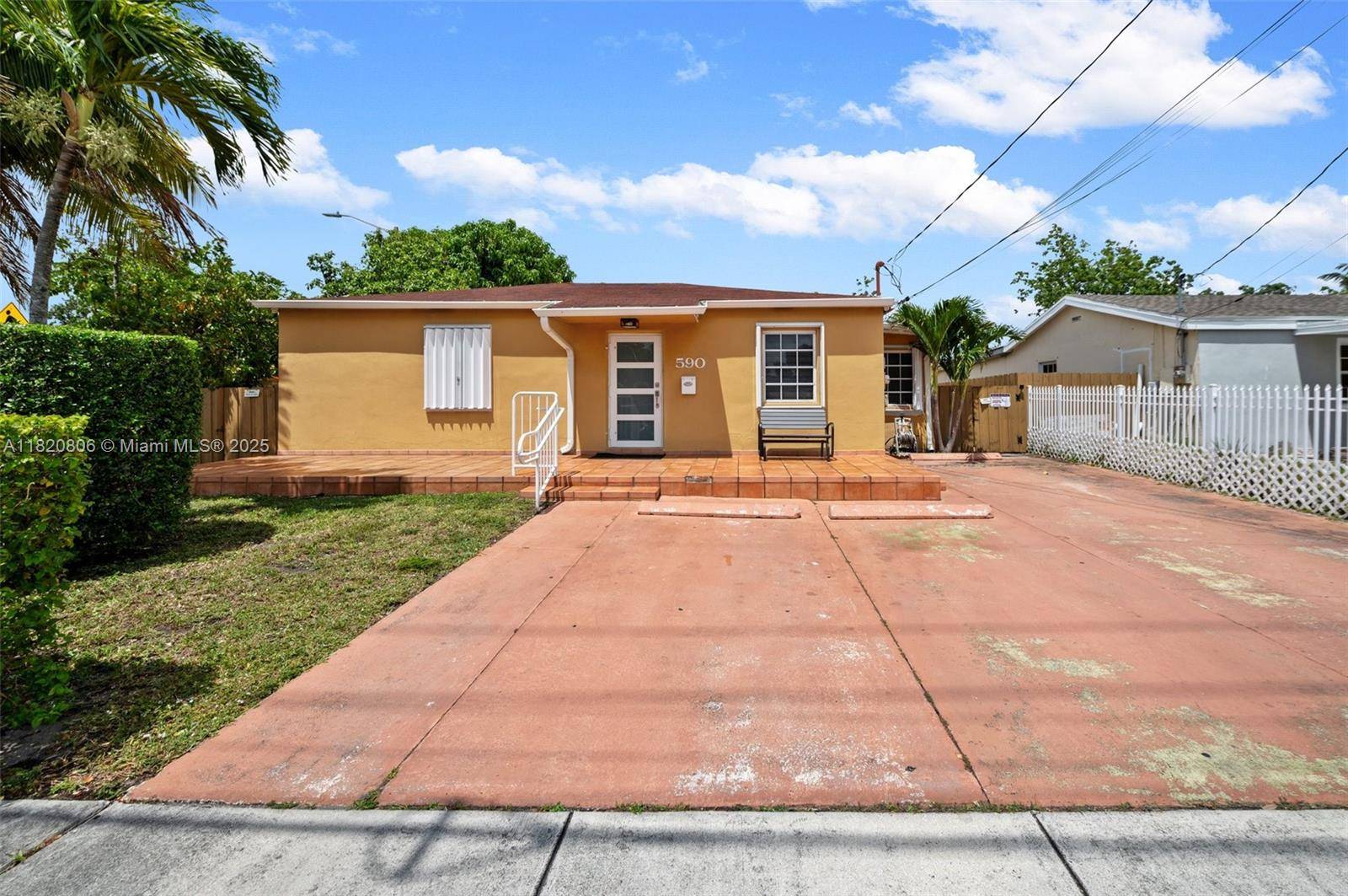 Miami, FL 33144,590 SW 62nd Ave