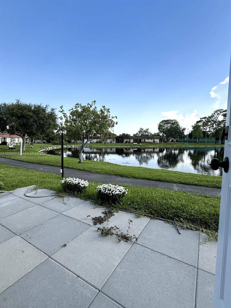 Lake Worth, FL 33467,316 Cape Cod Cir #B