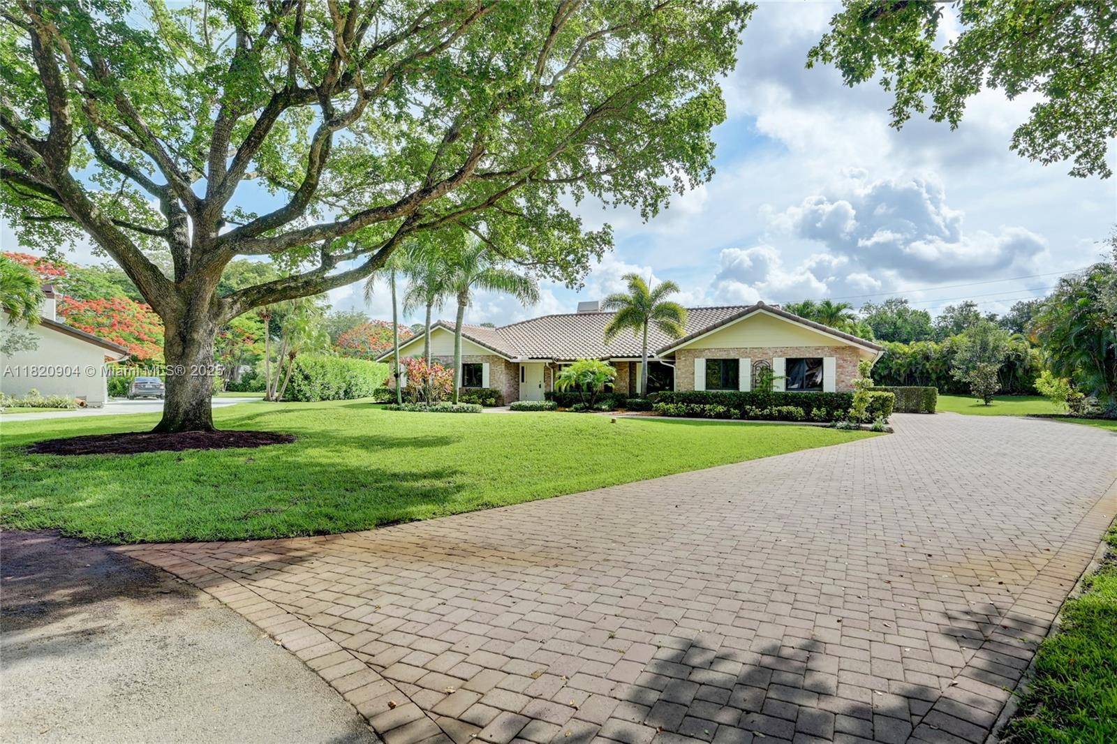 Parkland, FL 33067,7120 Hialeah Ln #7120