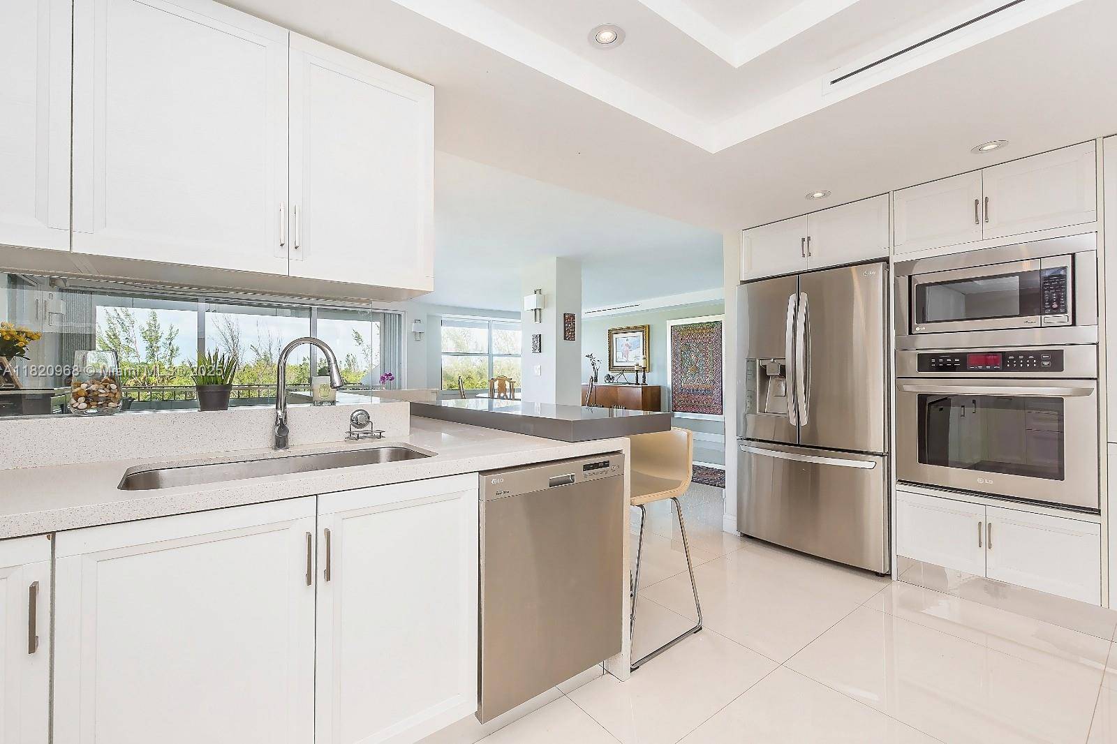 Key Biscayne, FL 33149,155 Ocean Lane Dr #408-308