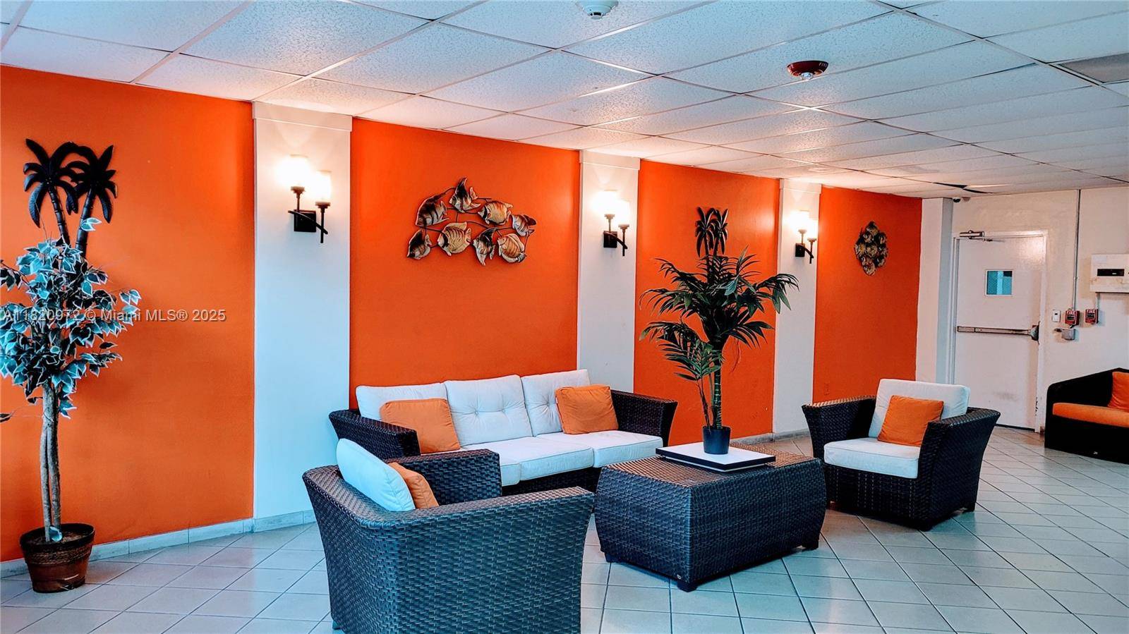 Miami Beach, FL 33139,524 Washington Ave #213