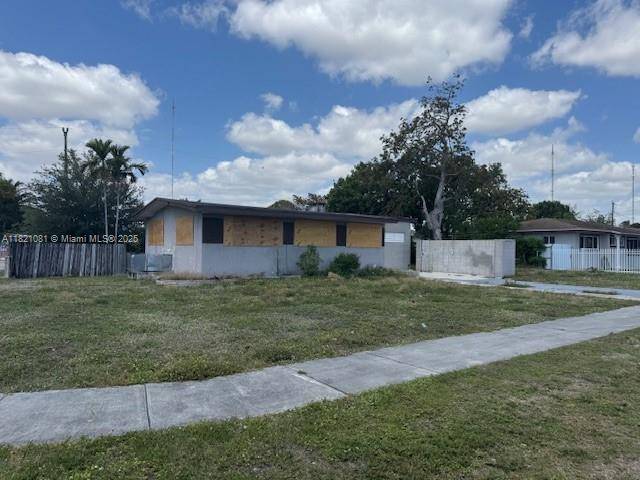 Miami Gardens, FL 33169,19800 NW Miami Ct