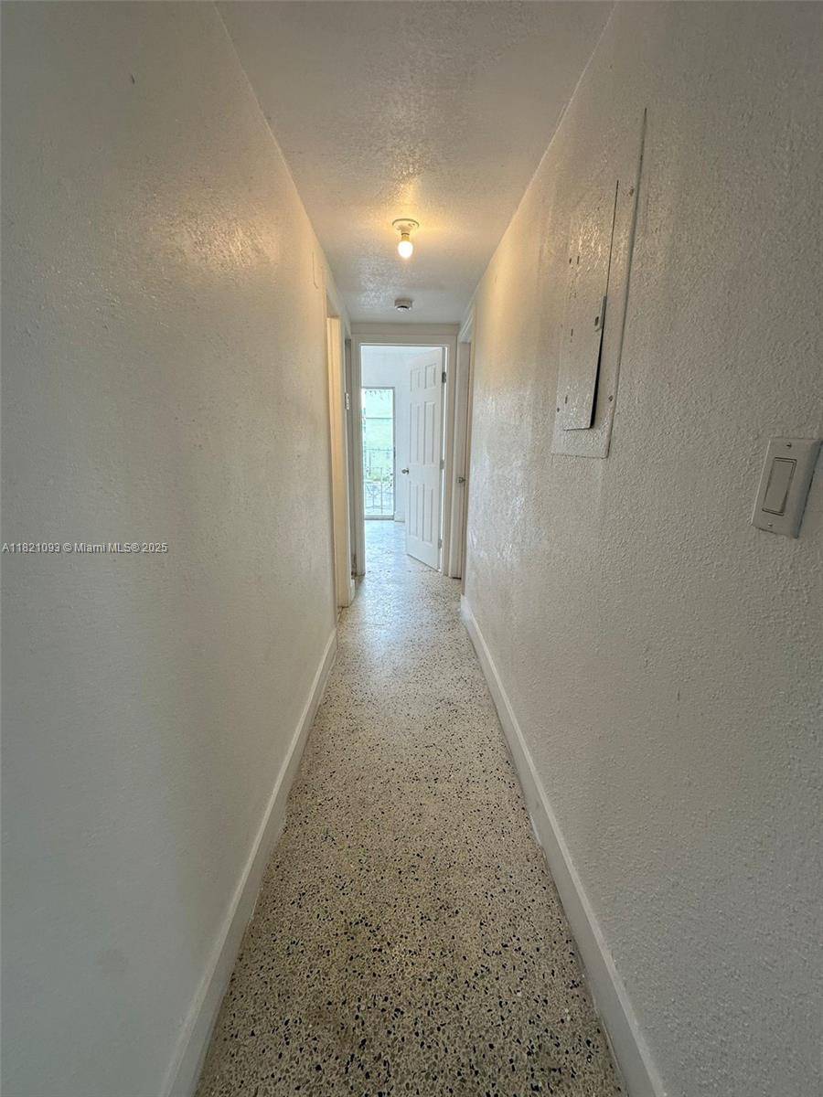 Miami, FL 33130,921 SW 7th St #2