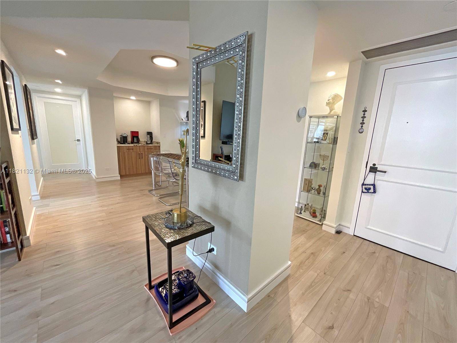 Aventura, FL 33180,20191 E Country Club Dr #1903