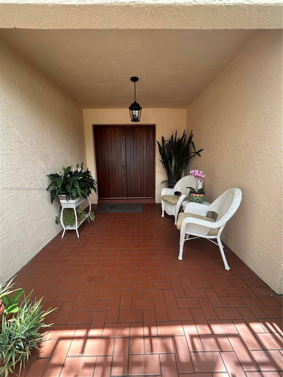 Miami, FL 33186,13205 SW 119th St