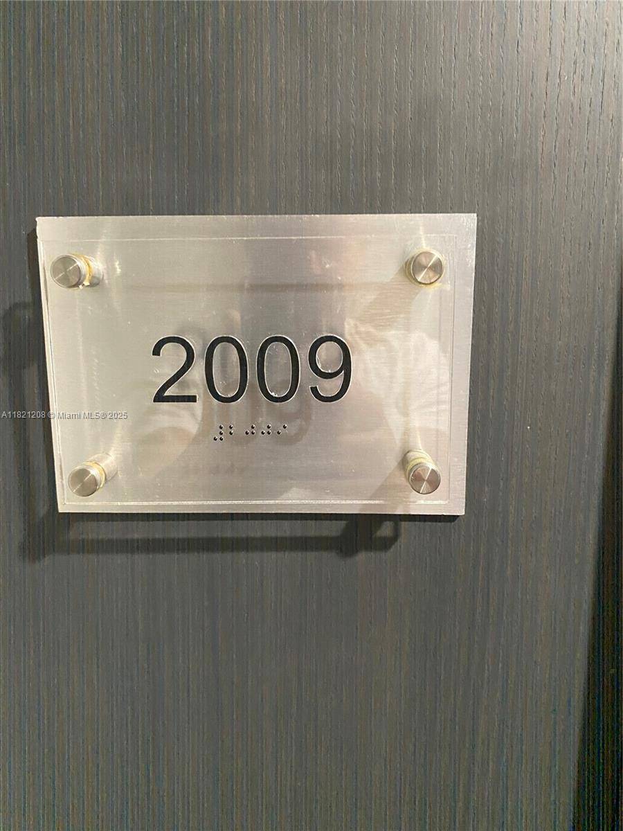 Hallandale Beach, FL 33009,1800 S Ocean Dr #2009