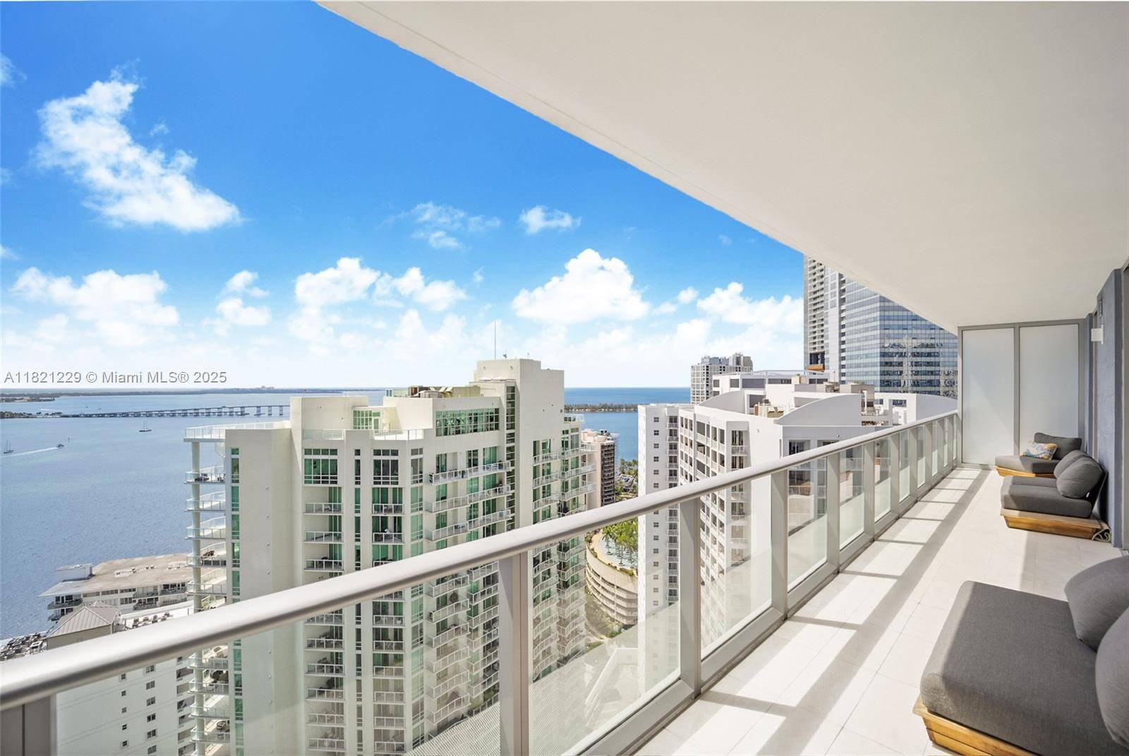 Miami, FL 33131,1300 Brickell Bay Dr #3004