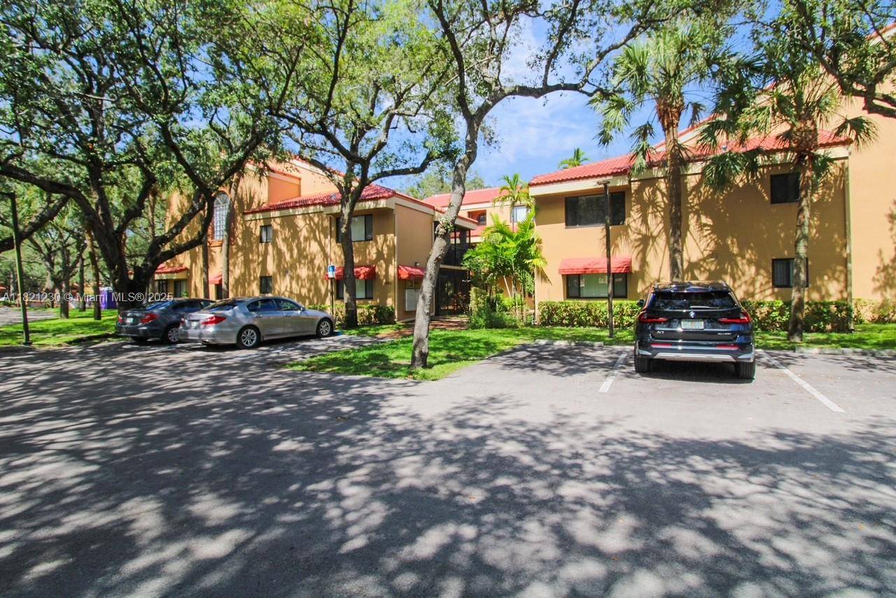 Miami Lakes, FL 33014,15495 N Miami Lakeway N #102
