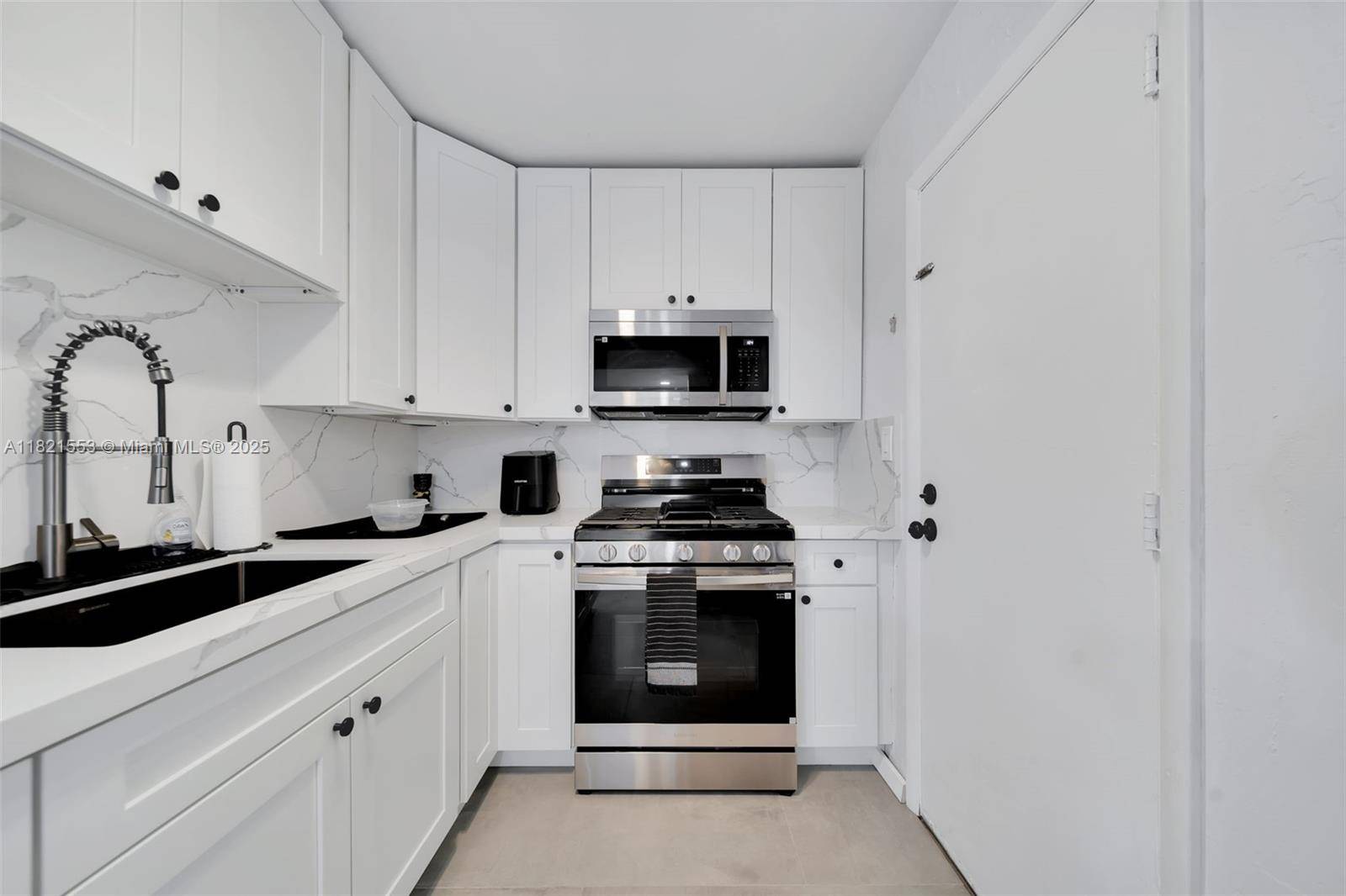 Pinecrest, FL 33156,6900 N Kendall Dr #A303