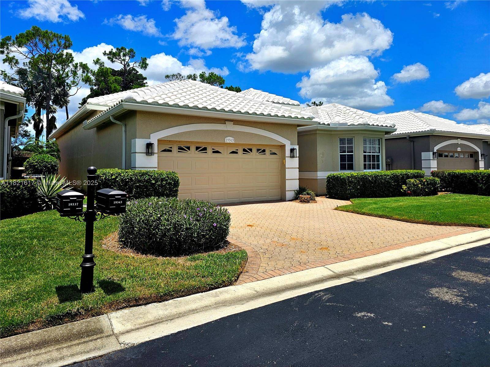 Estero, FL 33967,19343 SILVER OAK DR