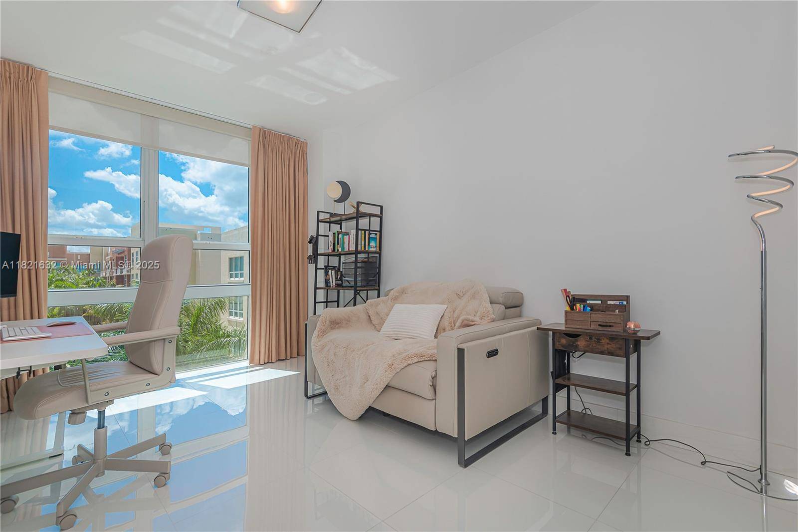 Miami, FL 33137,2000 N Bayshore Dr #617