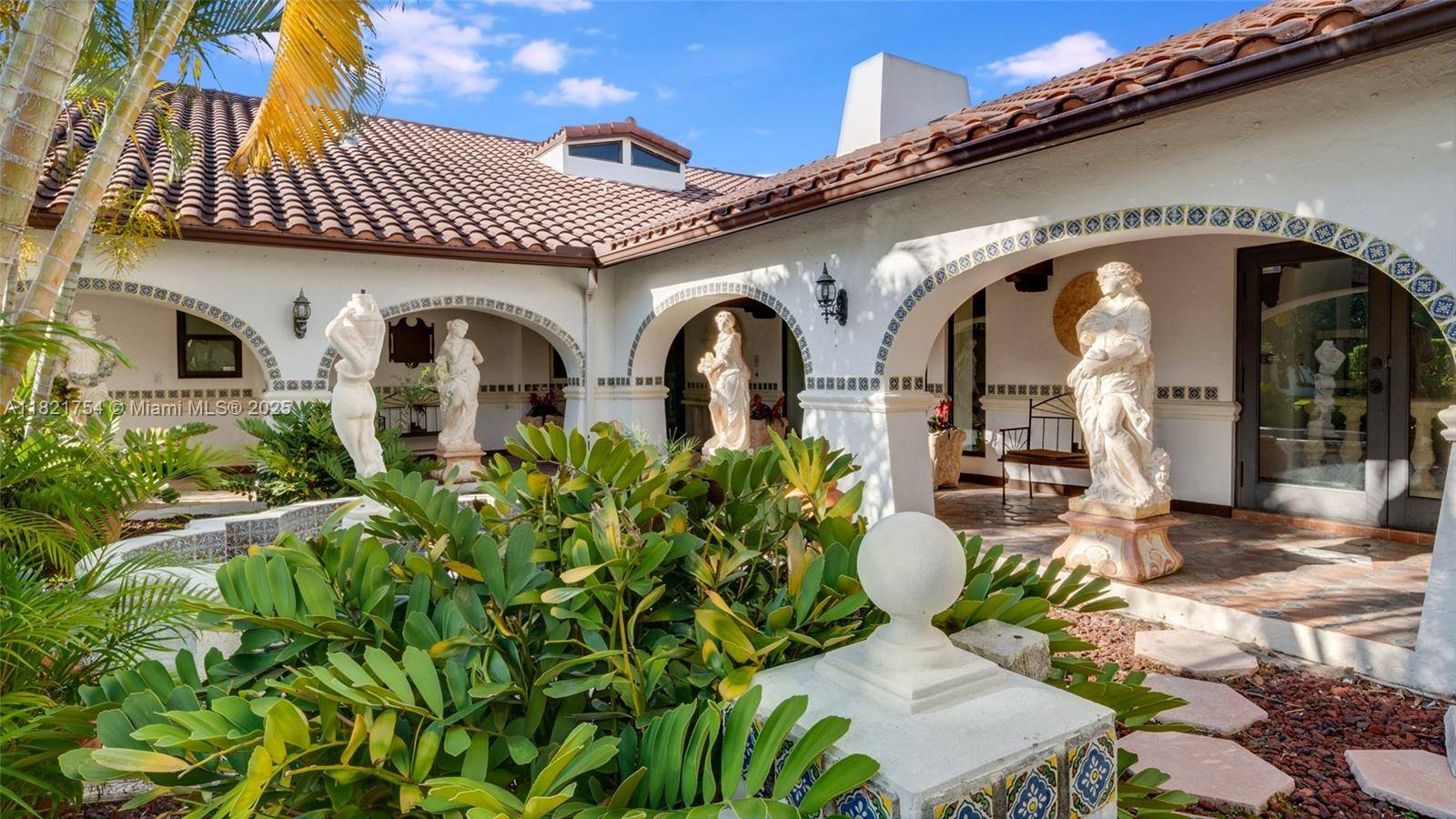 Hallandale Beach, FL 33009,800 Diplomat Pkwy