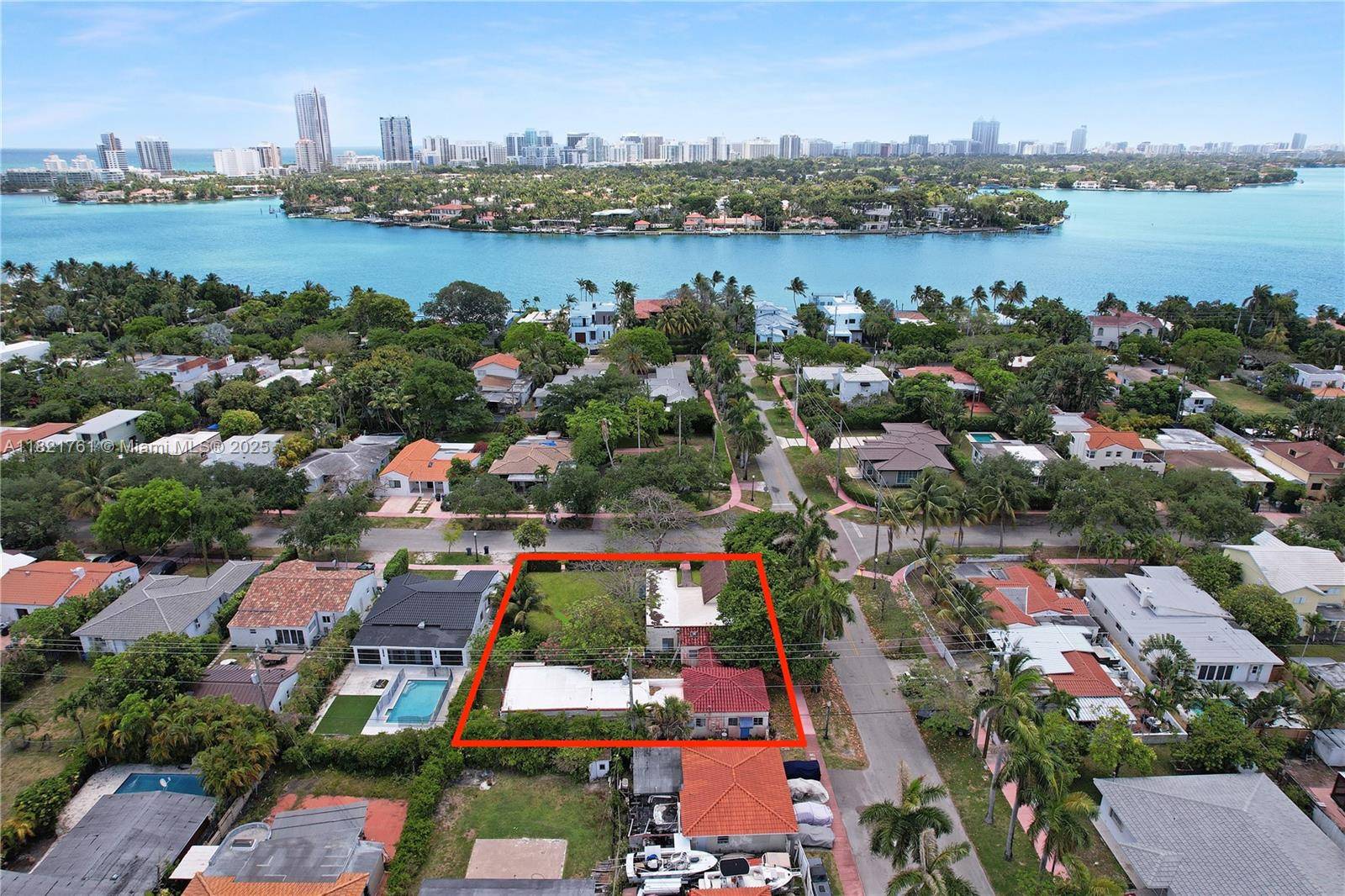 Miami Beach, FL 33141,1423 Biarritz Dr