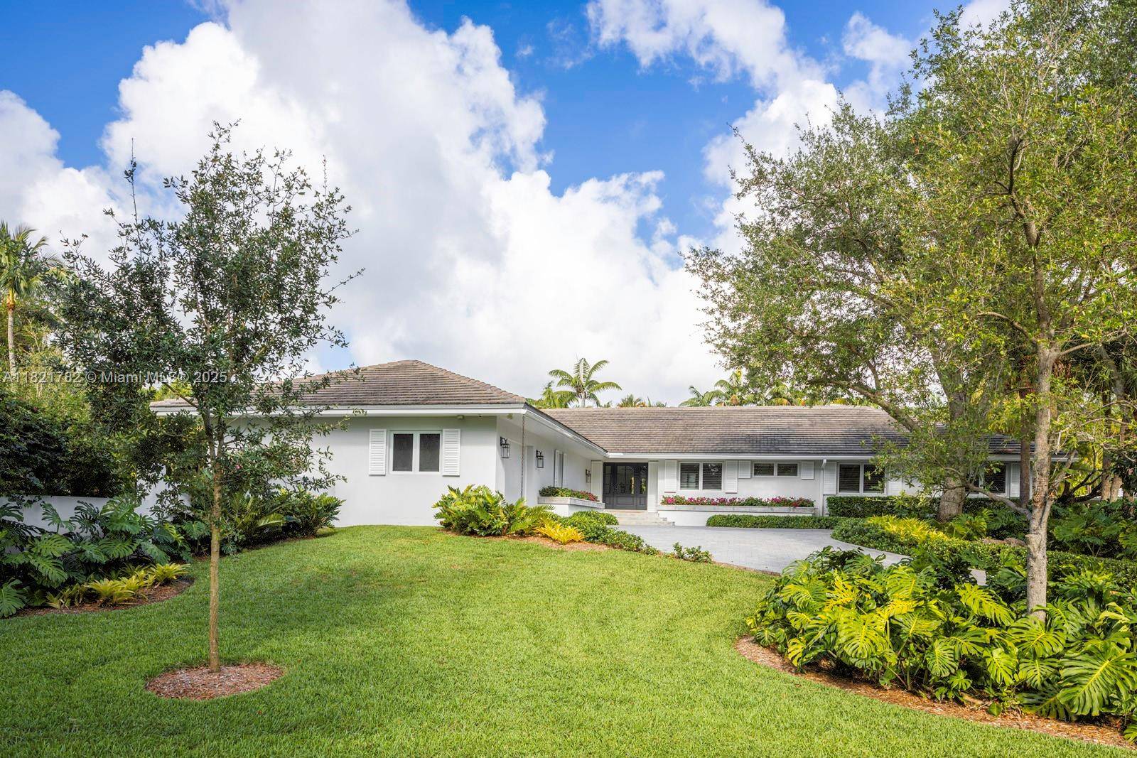 Coral Gables, FL 33156,11100 Paradela St