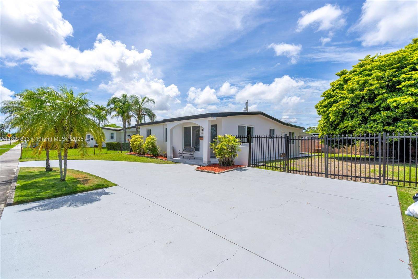 Miami, FL 33165,11030 SW 42 ST