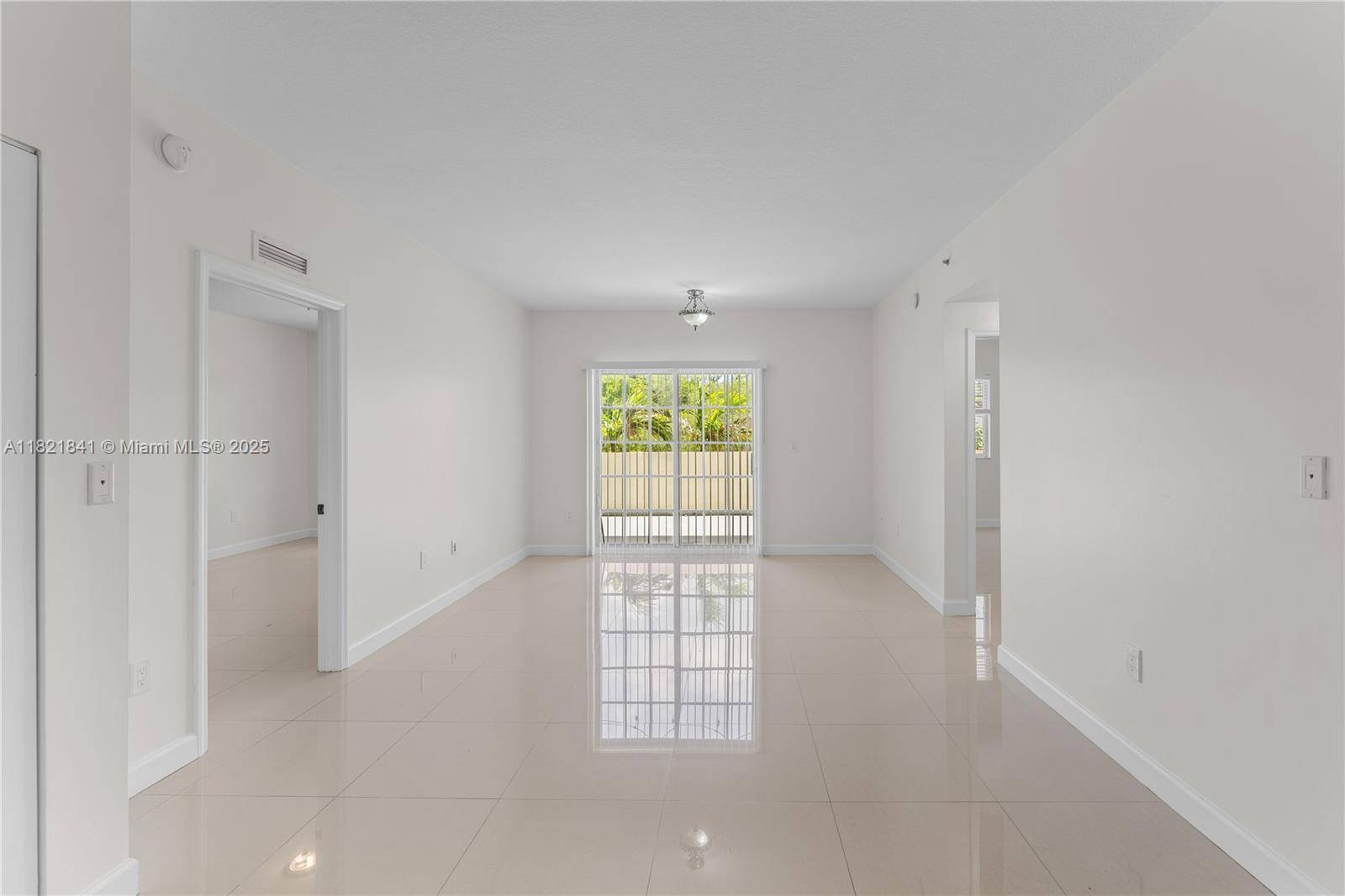 Miami, FL 33134,5271 SW 8th St #213