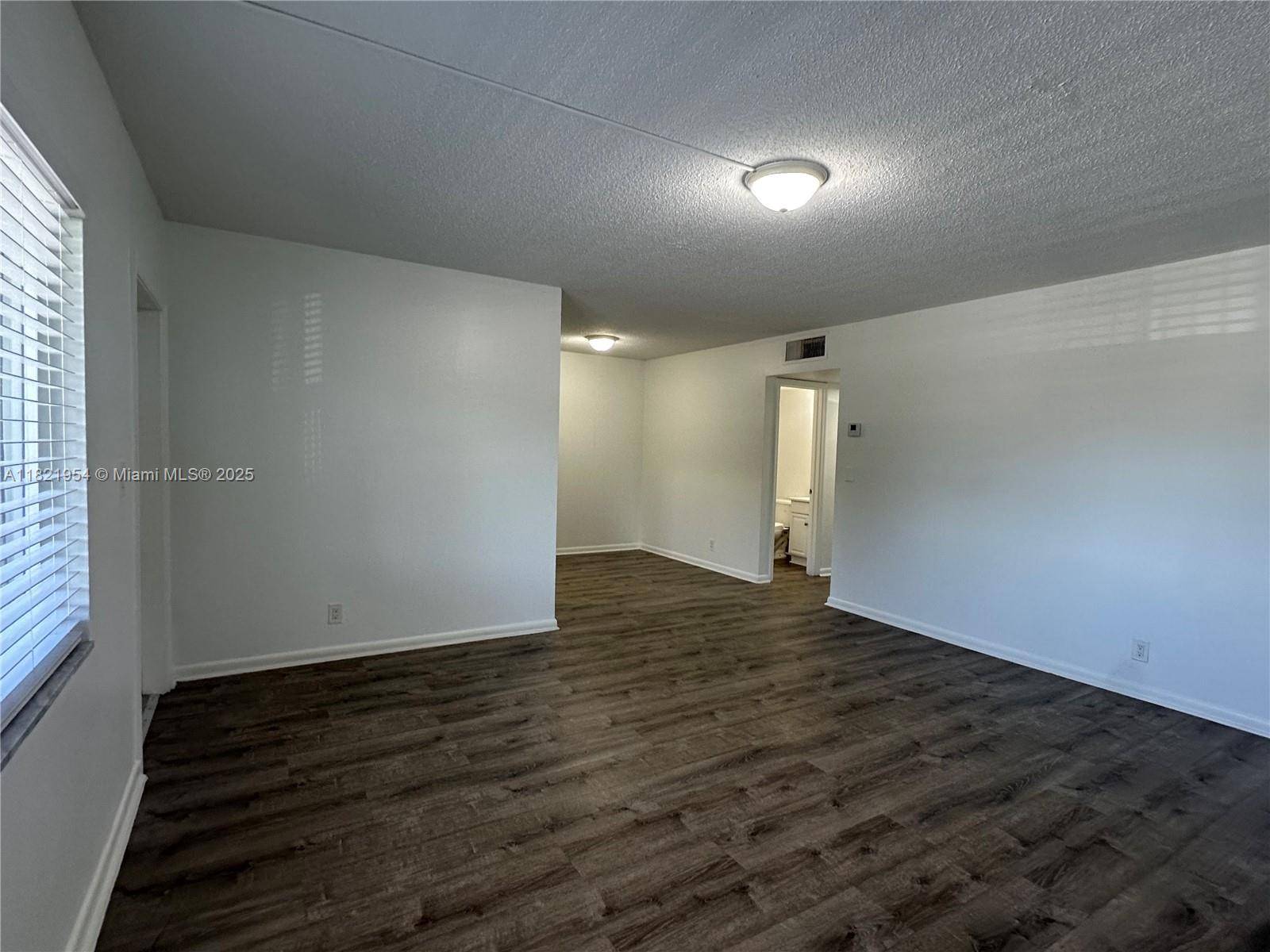 Fort Lauderdale, FL 33334,1400 NE 56th St #202