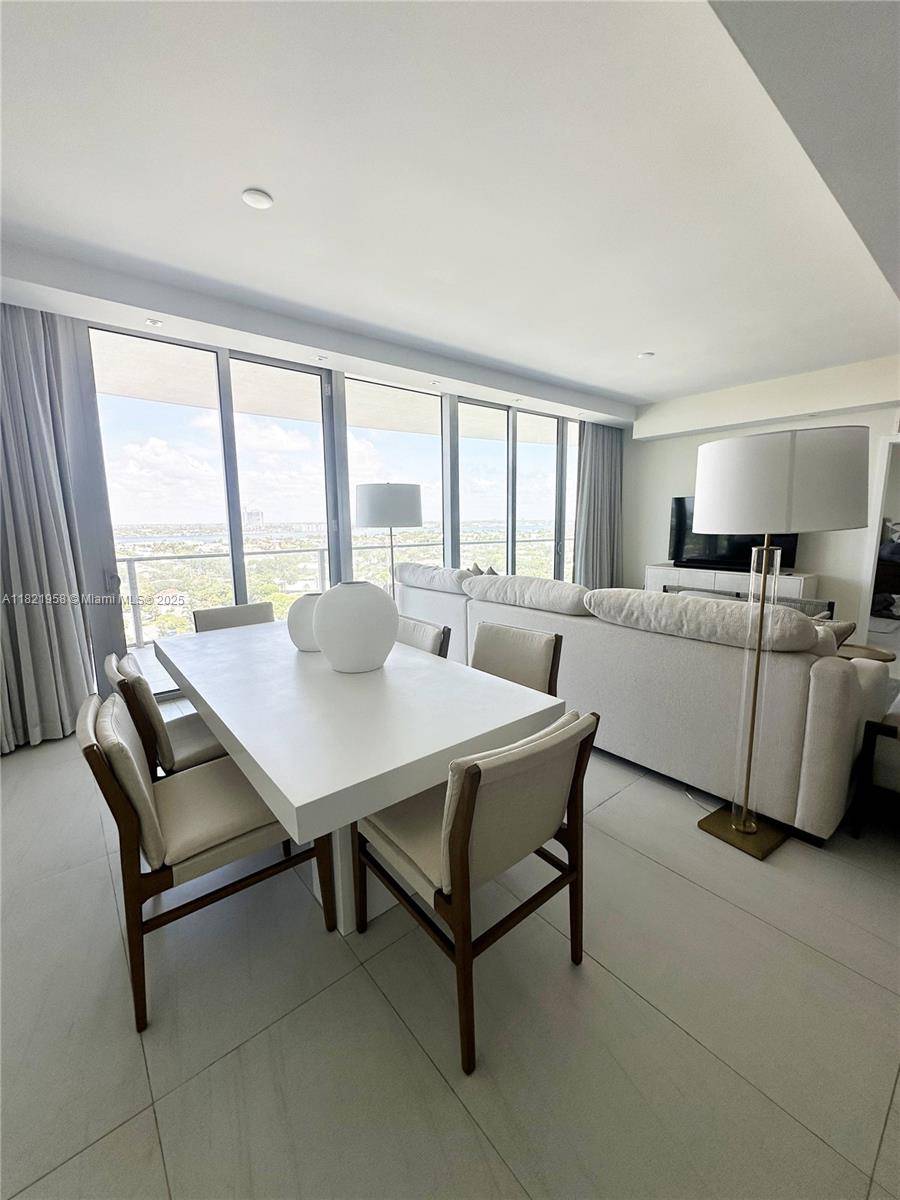 Singer Island, FL 33404,3100 N Ocean Blvd #1206