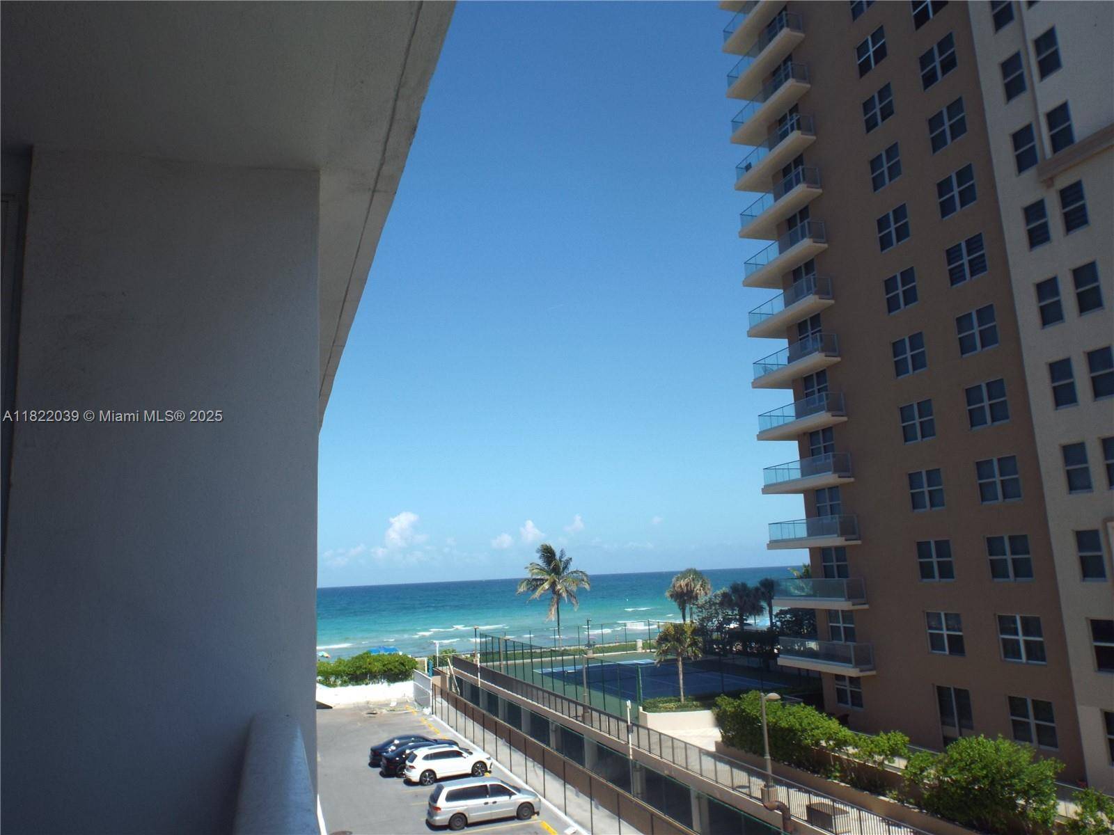 Hallandale Beach, FL 33009,1904 S Ocean Dr #405