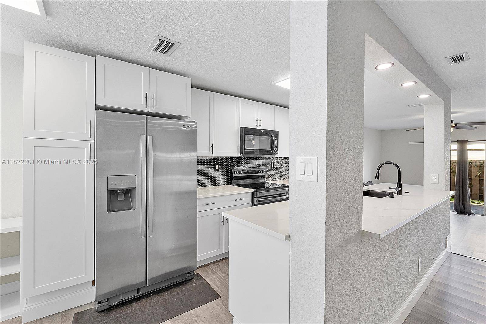 Plantation, FL 33324,8239 NW 8th St #3
