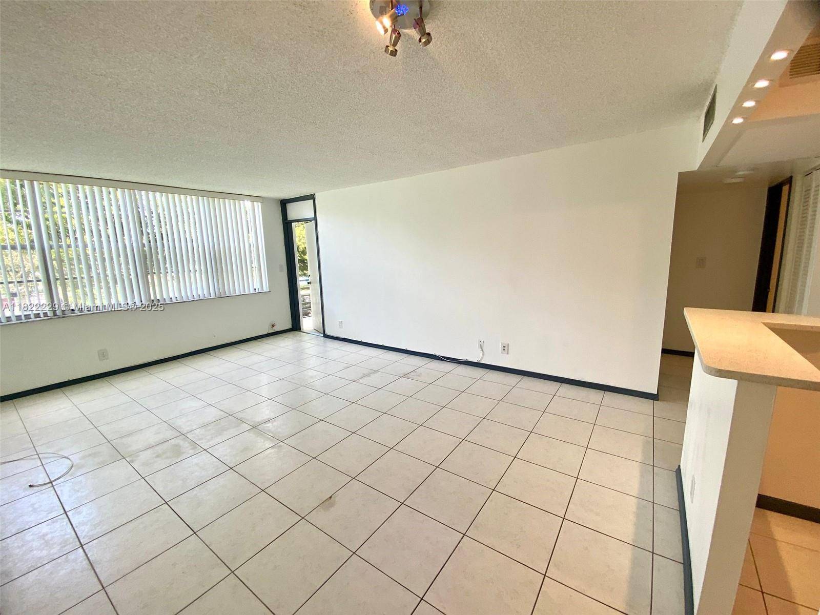 Hollywood, FL 33020,2781 Taft St #211