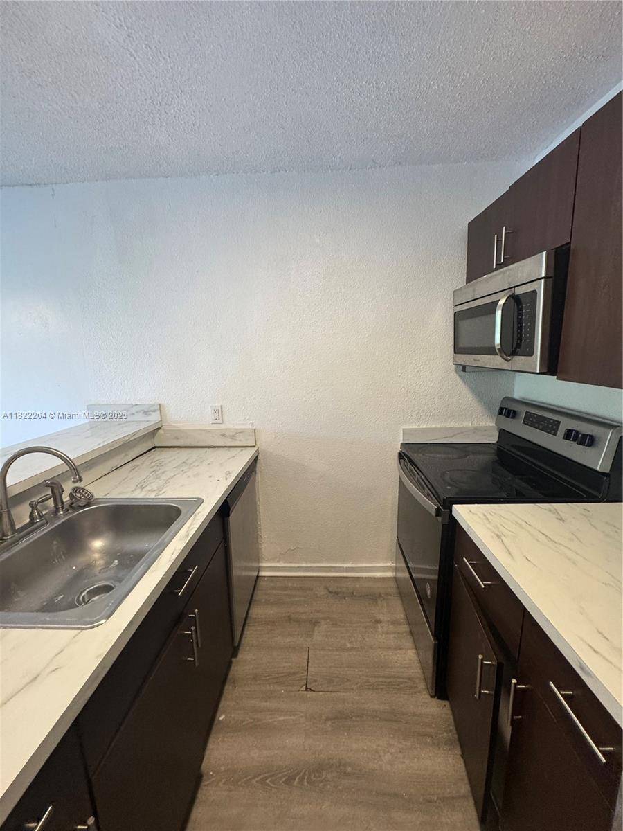 North Miami, FL 33161,1225 NE 124th St #46A