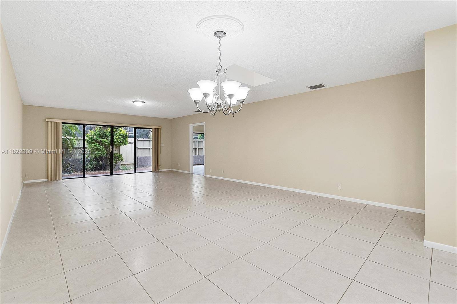Hollywood, FL 33021,608 Saint Andrews Rd #46