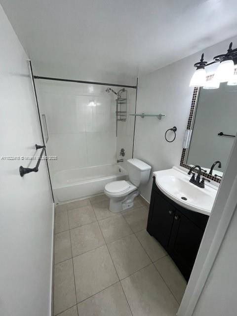 Hialeah, FL 33015,6135 NW 186th St #205