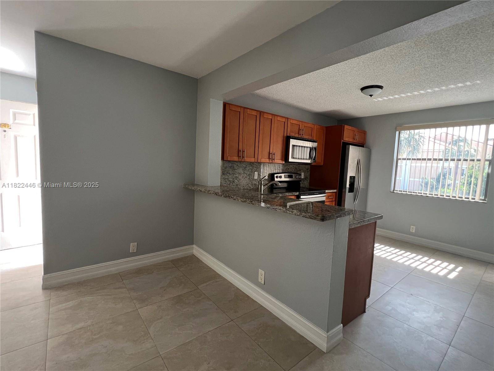 Coral Springs, FL 33067,5801 Riverside Dr #201B3
