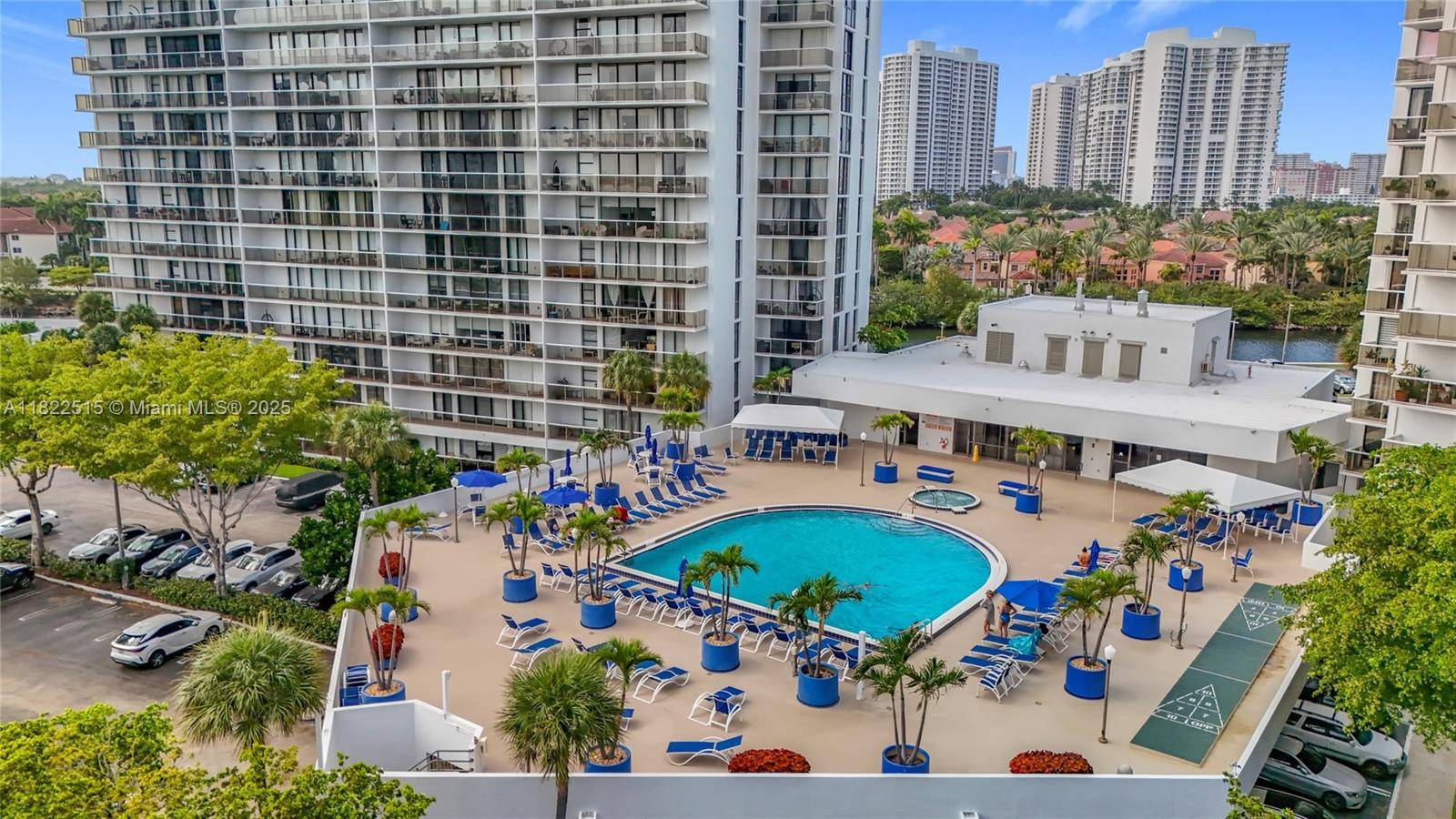 Aventura, FL 33180,3731 N Country Club Dr #126