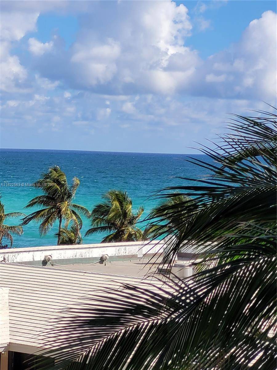 Hallandale Beach, FL 33009,1980 S Ocean Dr #4D