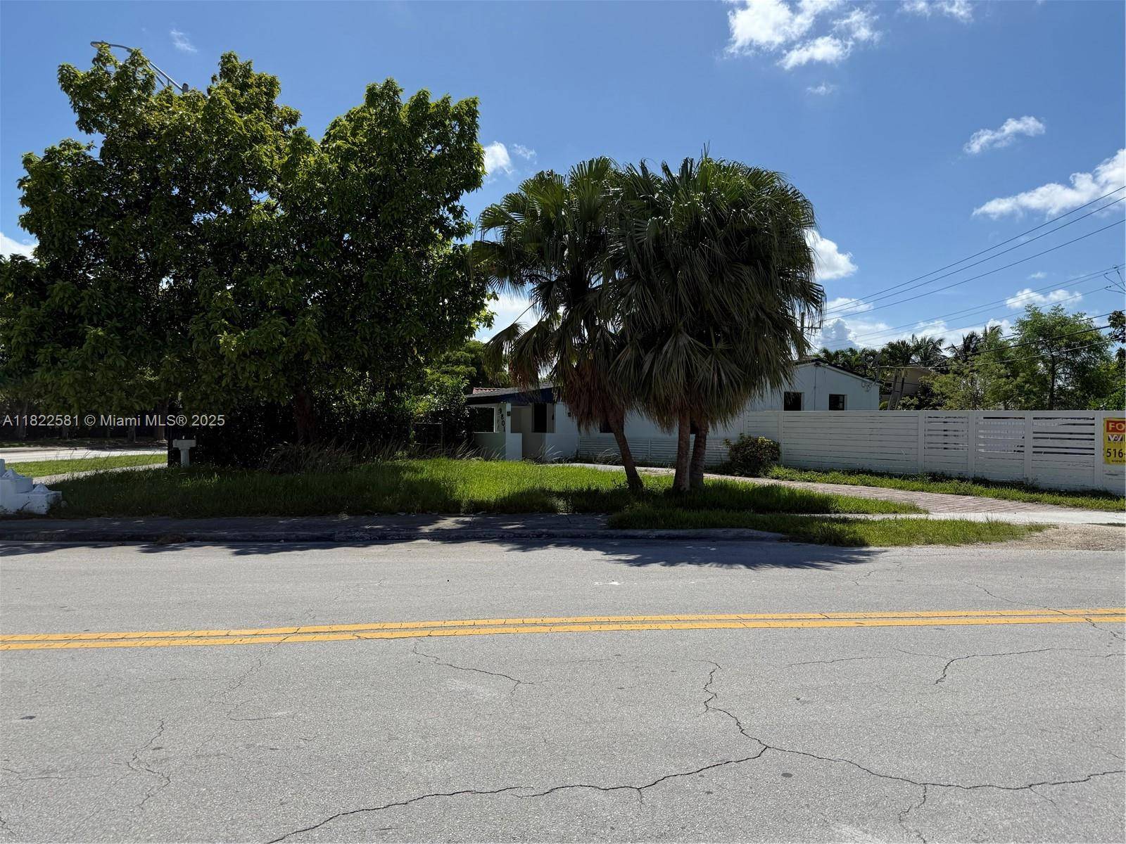 Miami, FL 33165,9801 SW 56th St