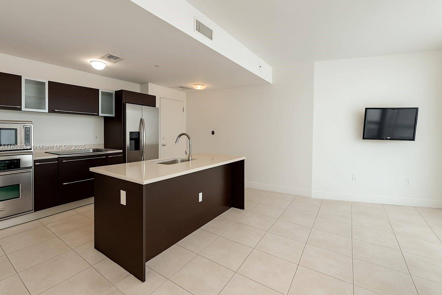 Miami, FL 33132,1900 N Bayshore Dr #1717