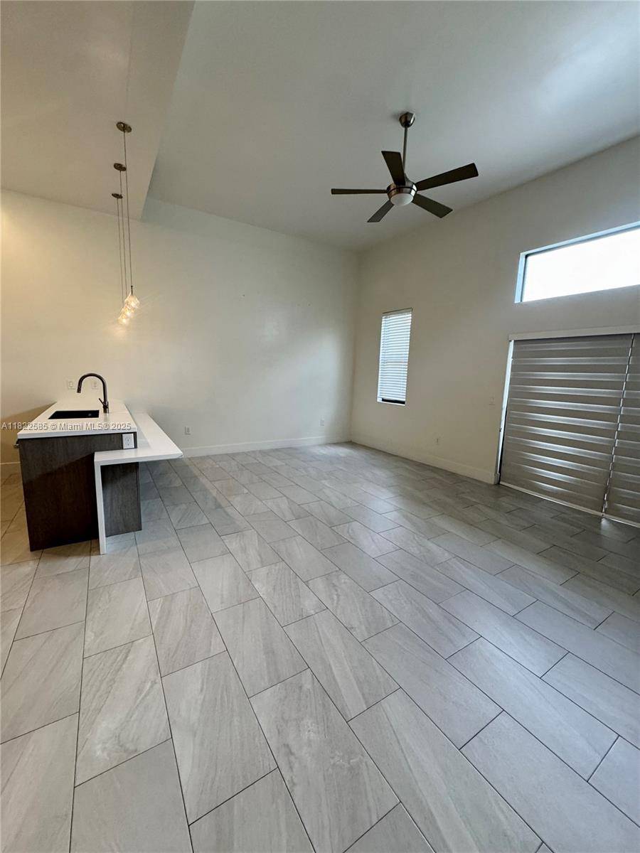 Plantation, FL 33317,891 NW 45th Ter